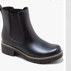 Universal Thread Black Ankle Boots with Elastic Panels